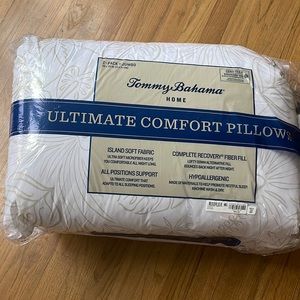 NWT 2 TOMMY BAHAMA PILLOWS | Ultimate Comfort Pillows